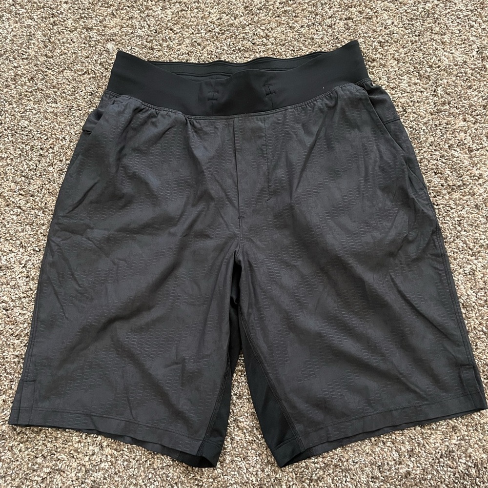 Lululemon Mens Linerless Shorts Mens S